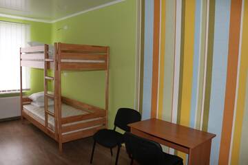 Фото номера Кровать в общем 6-местном номере Хостелы Hostel "Ingulets" г. Volʼnaya Karpovka 6