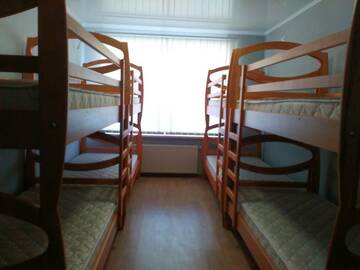 Фото номера Общий номер для мужчин и женщин с 8 кроватями Хостелы Hostel "Ingulets" г. Volʼnaya Karpovka 3